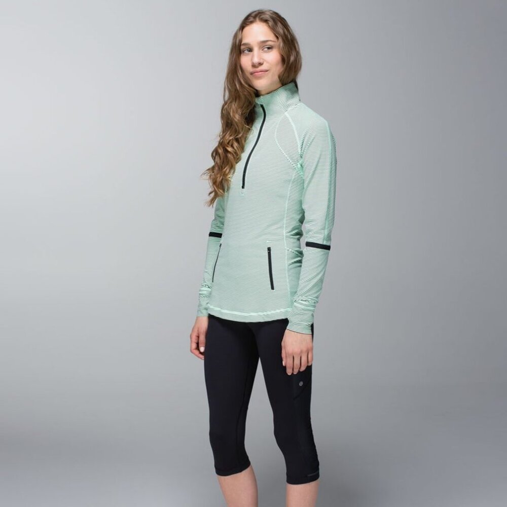Like new! Lululemon Race with Grace 1/2 Zip long sleeve top / shirt, green black - Picture 3 of 10